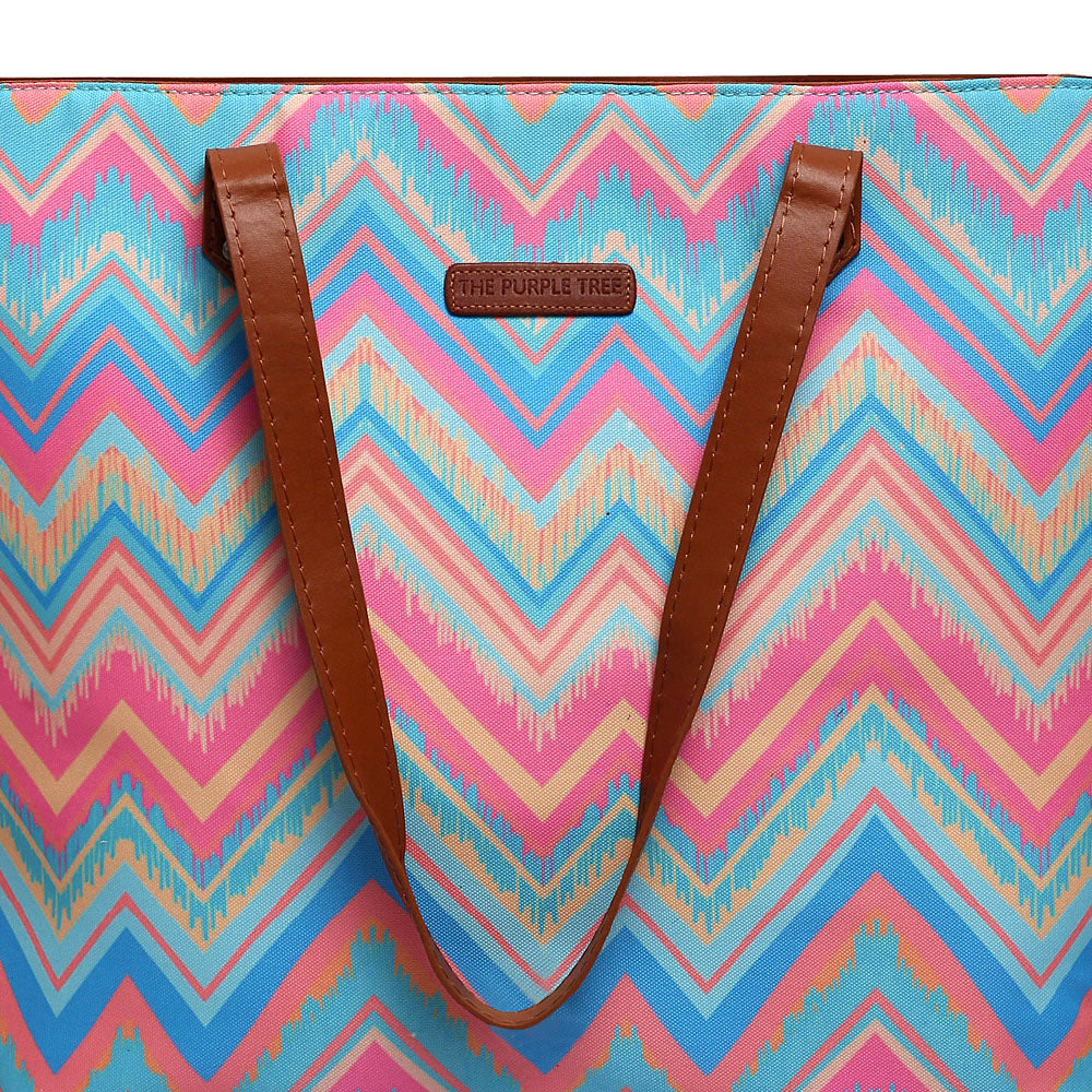 Colorful zigzag pattern tote bag, perfect for adding a pop of color to your outfit.