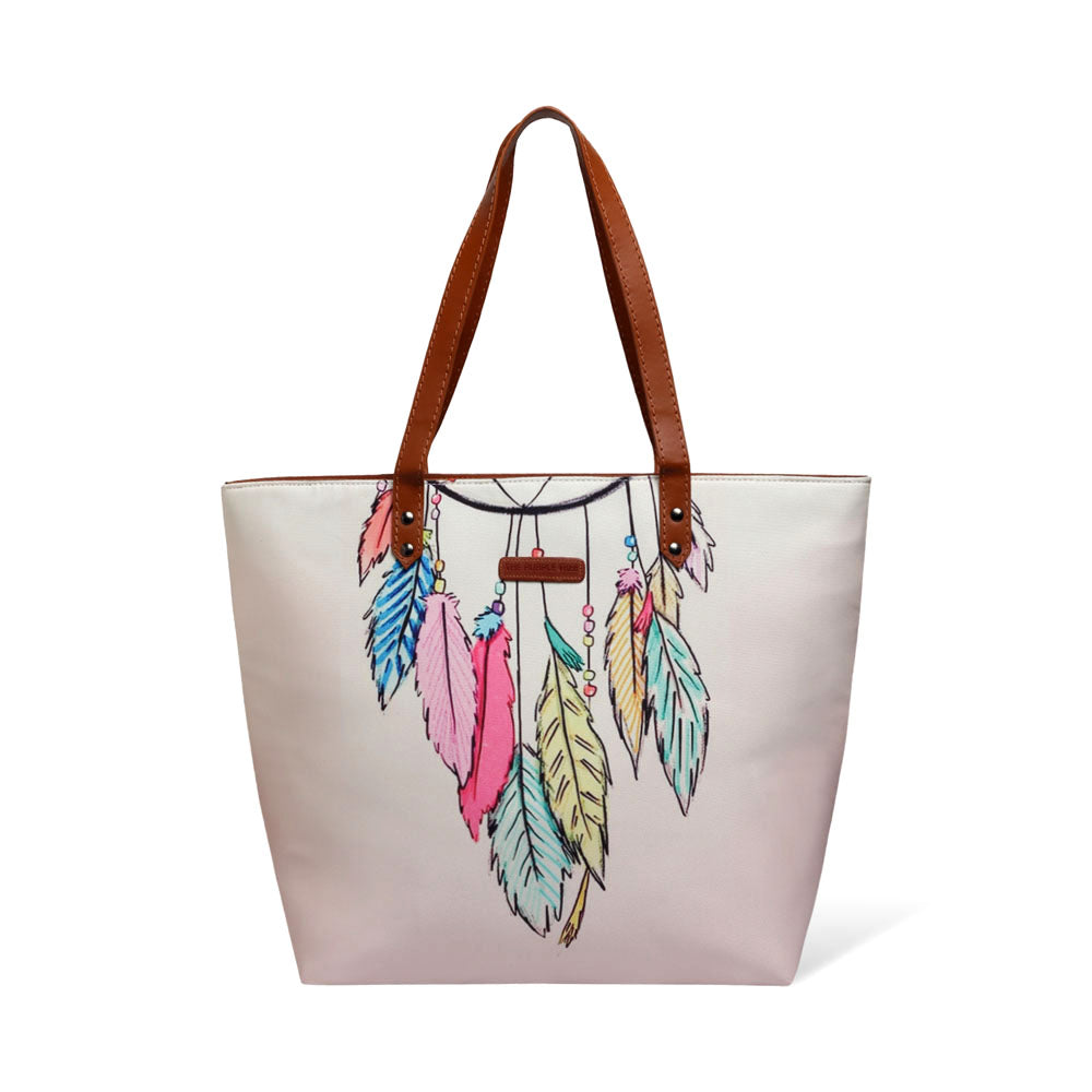 Eye-catching dream catcher pattern on tote bag.